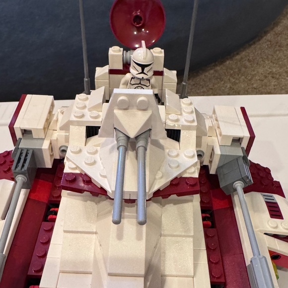 Lego Star Wars: Republic Fighter Tank (7679) - Picture 7 of 9